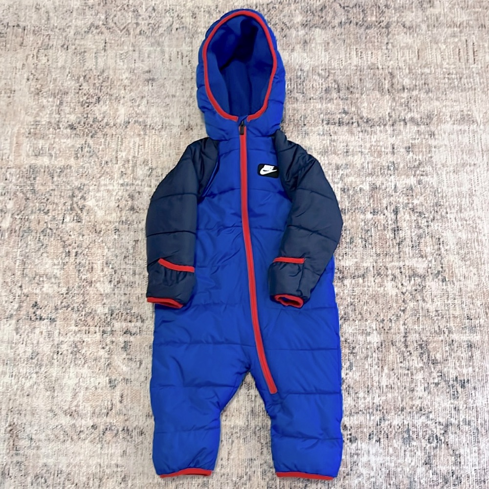 NIKE | puffer snowsuit